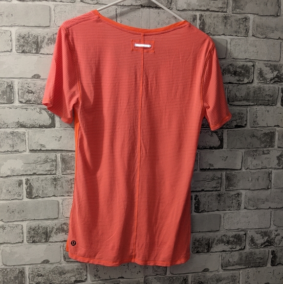 Lululemon Not So Basic Gym Tee

Light Flare - Picture 6 of 9